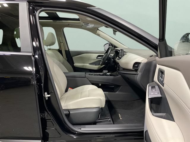 Certified 2023 Nissan Rogue SV w/ SV Premium B Package AWD/4WD image 30