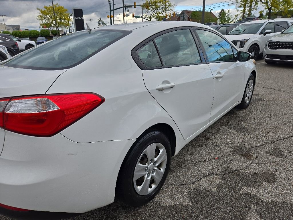 Used 2016 Kia Forte LX FWD image 3