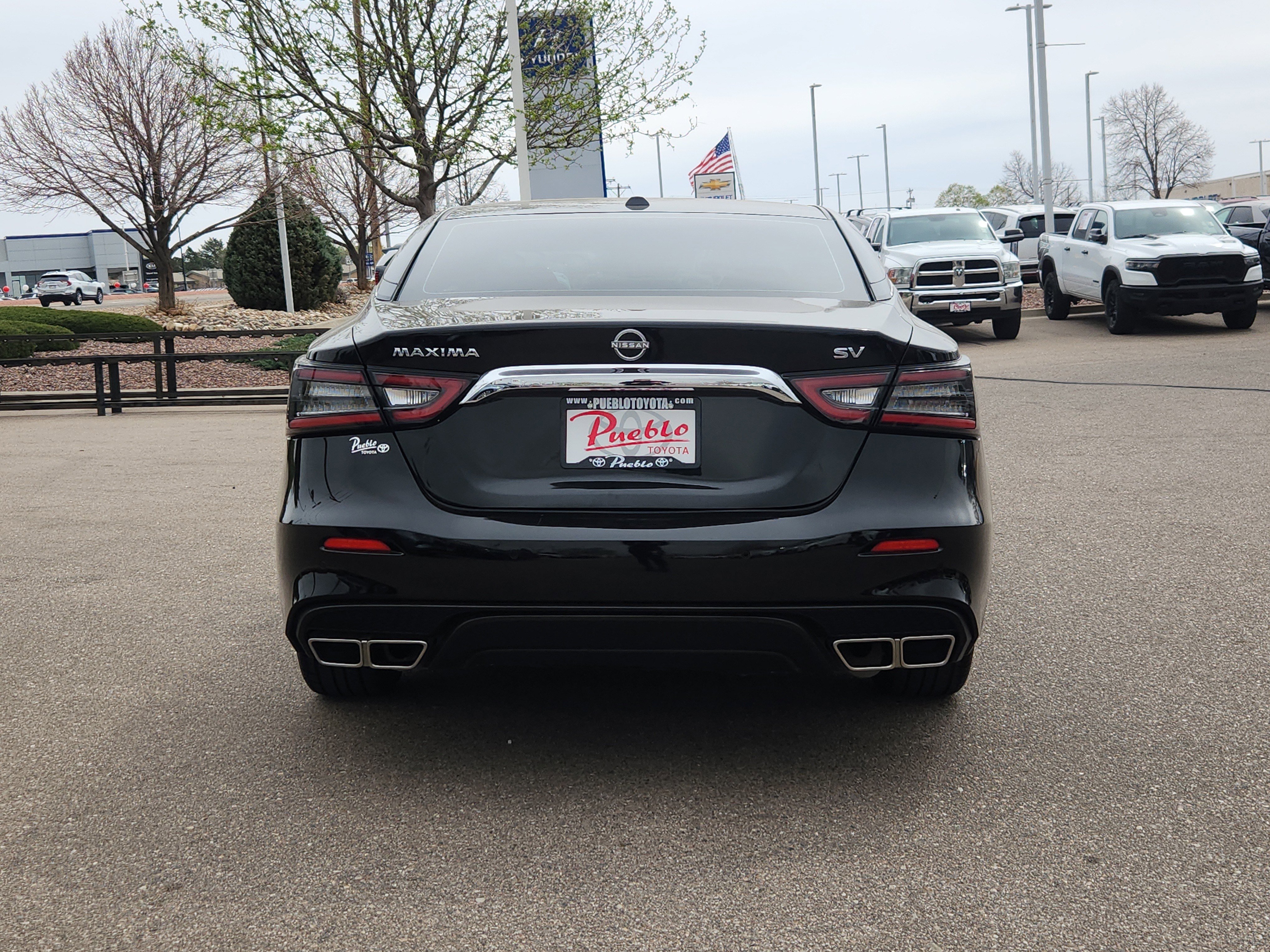Used 2023 Nissan Maxima SV w/ Floor Mat Group FWD image 11