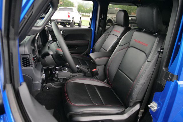 Used 2024 Jeep Wrangler Rubicon AWD/4WD image 3