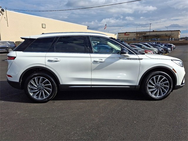 Used 2024 Lincoln Corsair Reserve w/ Equipment Group 201A image 8