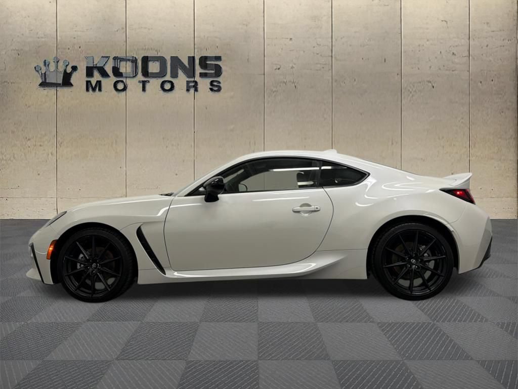 Used 2025 Toyota GR86 Premium RWD video 4