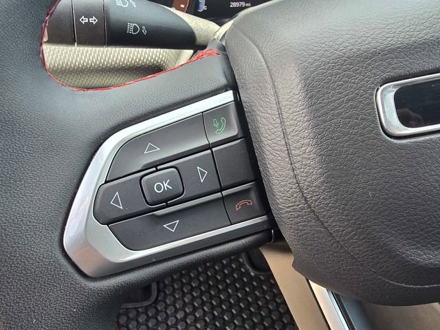 Used 2025 Jeep Compass Trailhawk image 32