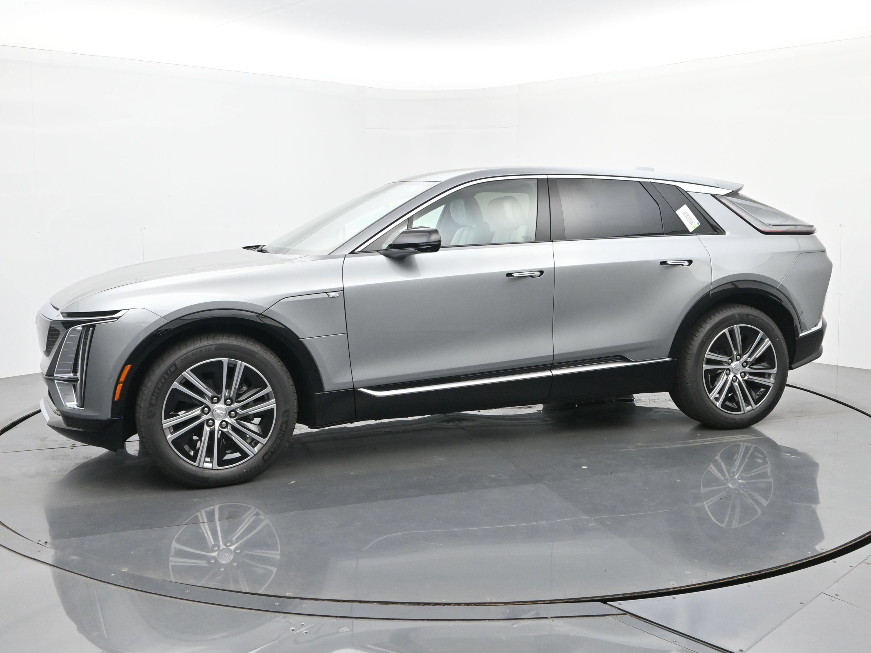 New 2026 Cadillac Lyriq Luxury w/ LPO, Floor Liner Package AWD/4WD image 2