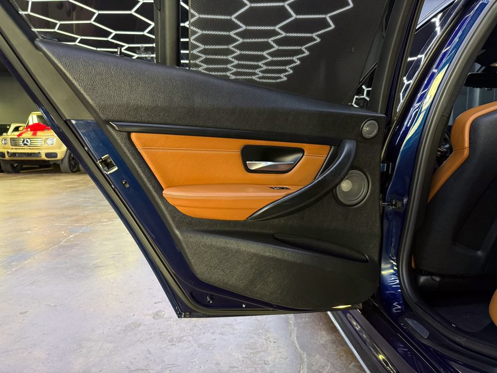 Used 2016 BMW M3 RWD image 17
