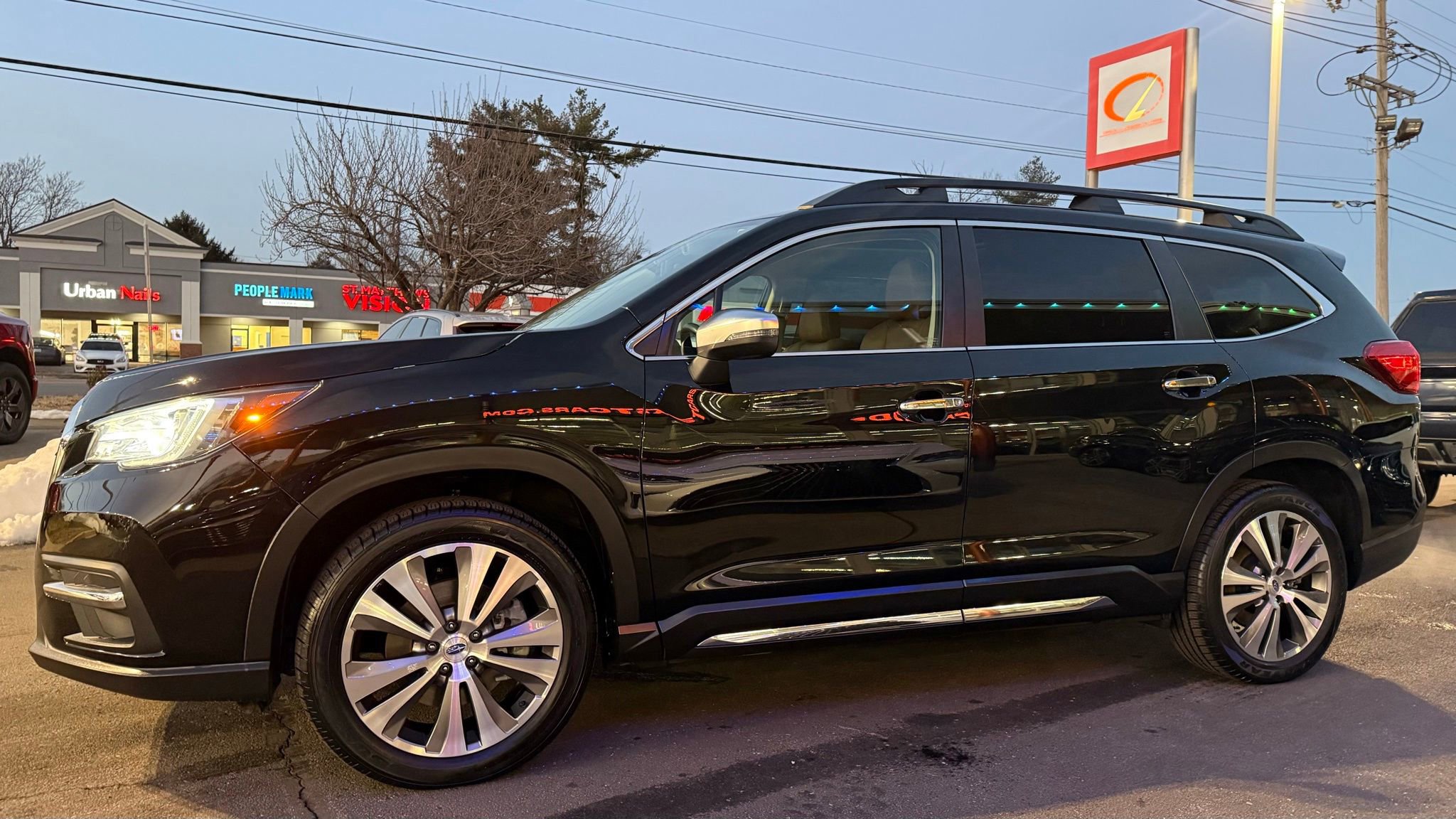 Used 2020 Subaru Ascent Touring w/ Popular Package #3 image 8