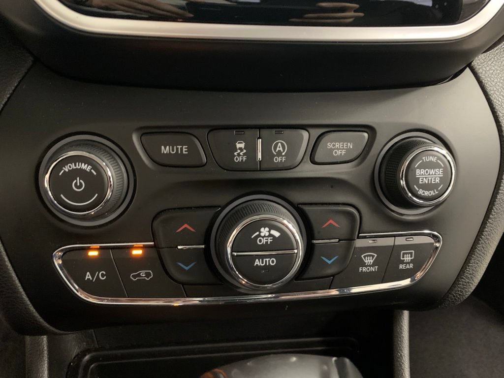 Certified 2020 Jeep Cherokee Limited AWD/4WD image 18