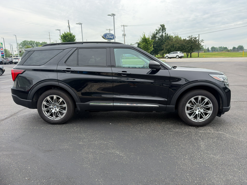 Used 2025 Ford Explorer Active w/ Active Comfort Package AWD/4WD image 5