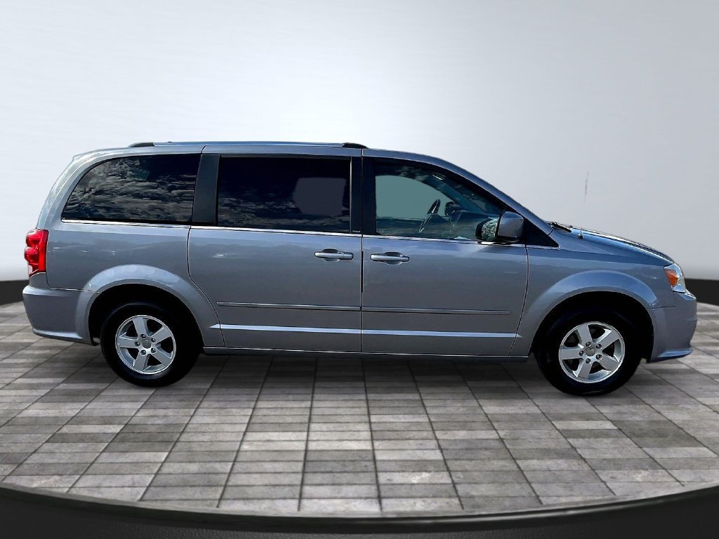 Used 2013 Dodge Grand Caravan Crew FWD image 8