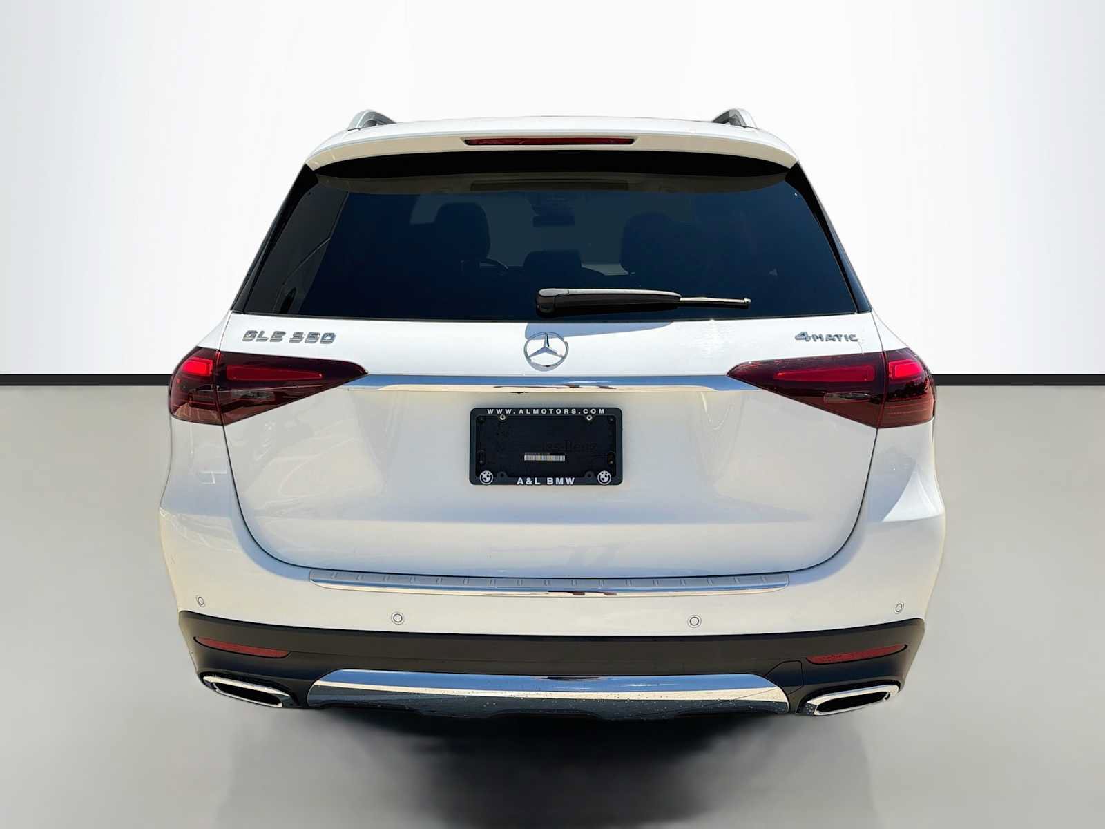 Used 2024 Mercedes-Benz GLE 350 4MATIC image 4