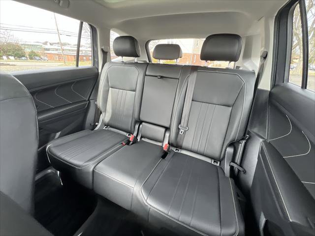 Certified 2022 Volkswagen Tiguan SE w/ Panoramic Sunroof Package image 22