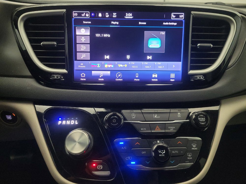 Used 2022 Chrysler Pacifica Touring-L FWD image 25