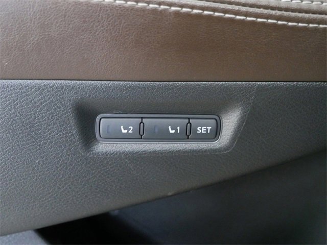 Used 2016 Nissan Murano Platinum w/ Platinum Technology Package image 14