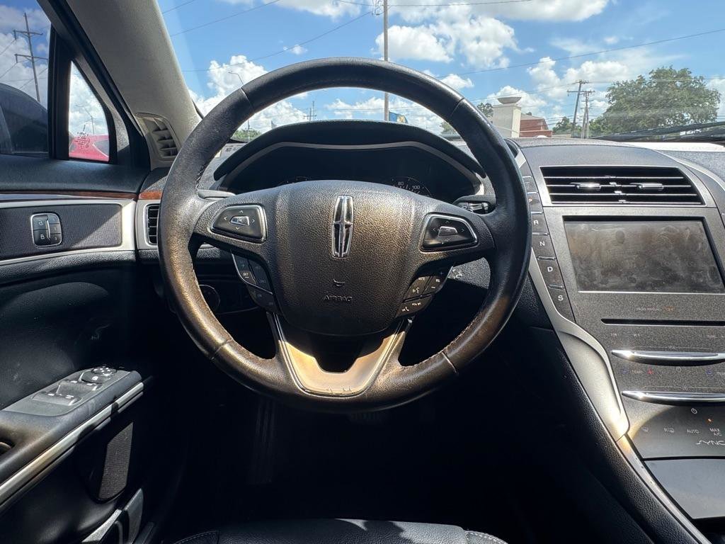Used 2015 Lincoln MKZ FWD image 18