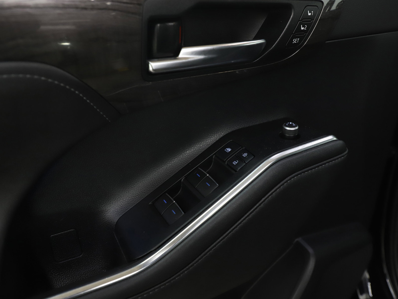 Used 2020 Toyota Highlander Limited image 21