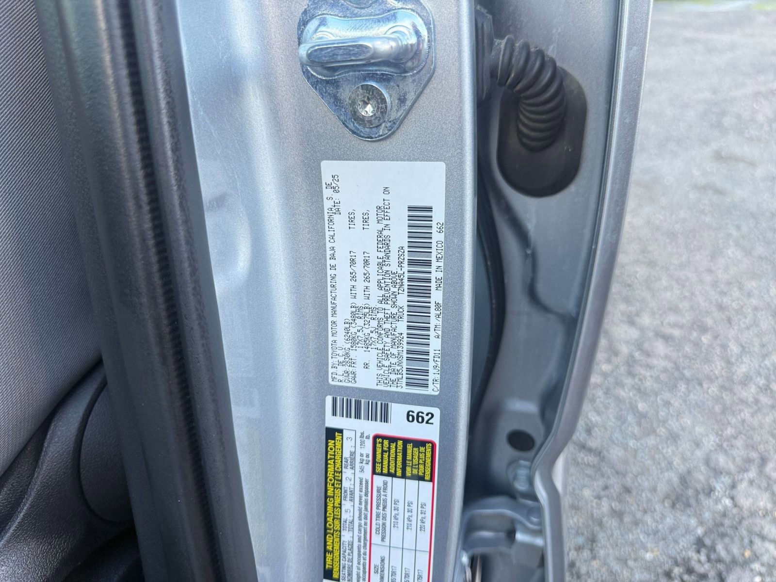 Used 2025 Toyota Tacoma TRD Off-Road image 29