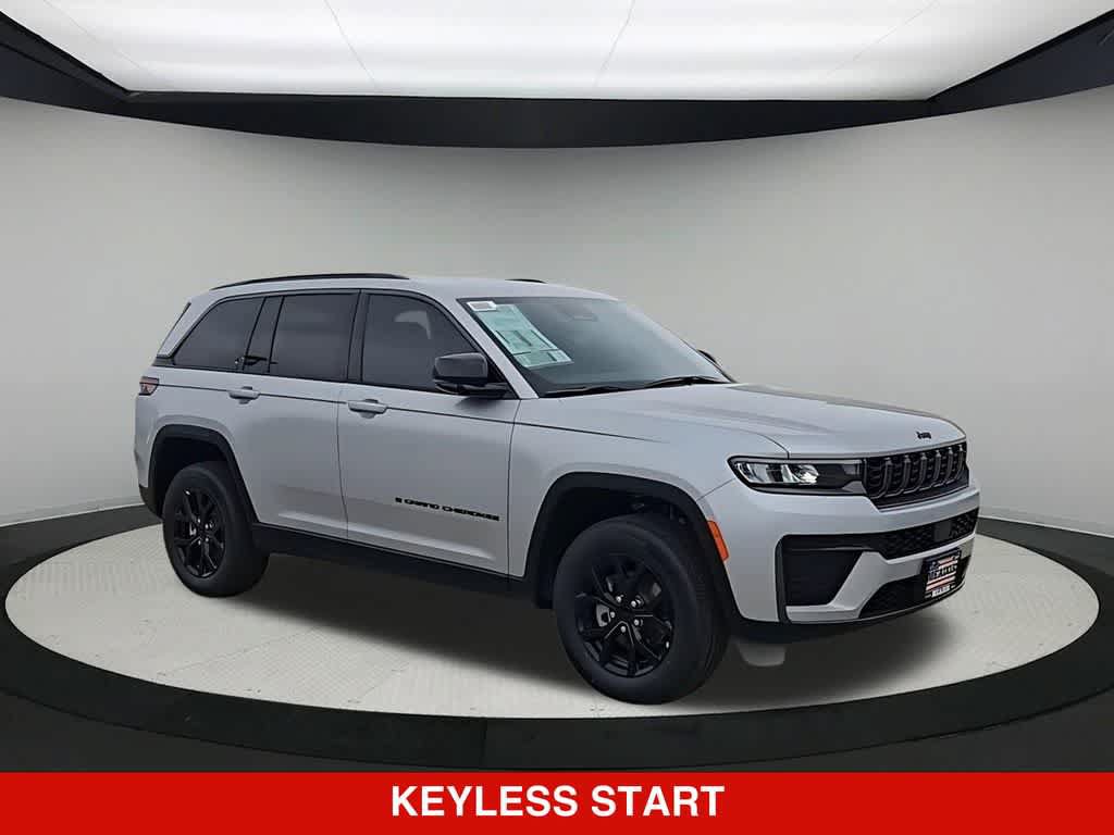 New 2026 Jeep Grand Cherokee Altitude AWD/4WD image 2