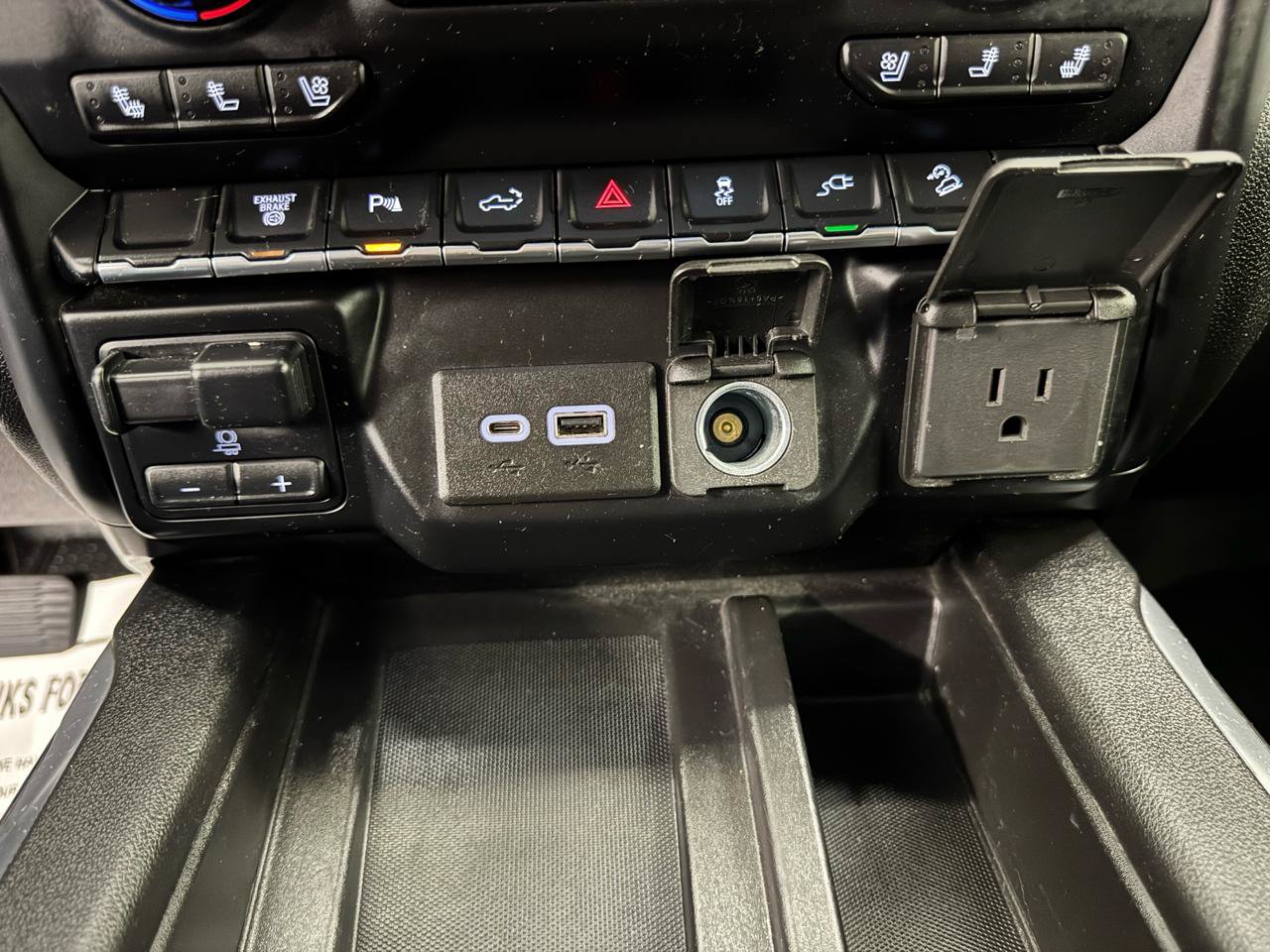 Used 2021 Chevrolet Silverado 2500 LTZ w/ LTZ Plus Package AWD/4WD image 26