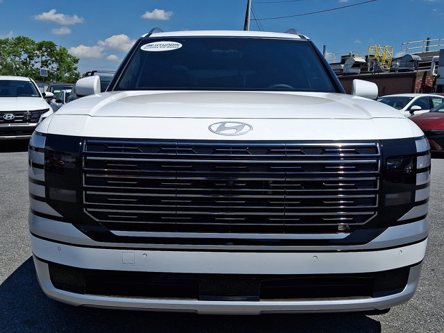 Used 2026 Hyundai Palisade Calligraphy FWD image 2
