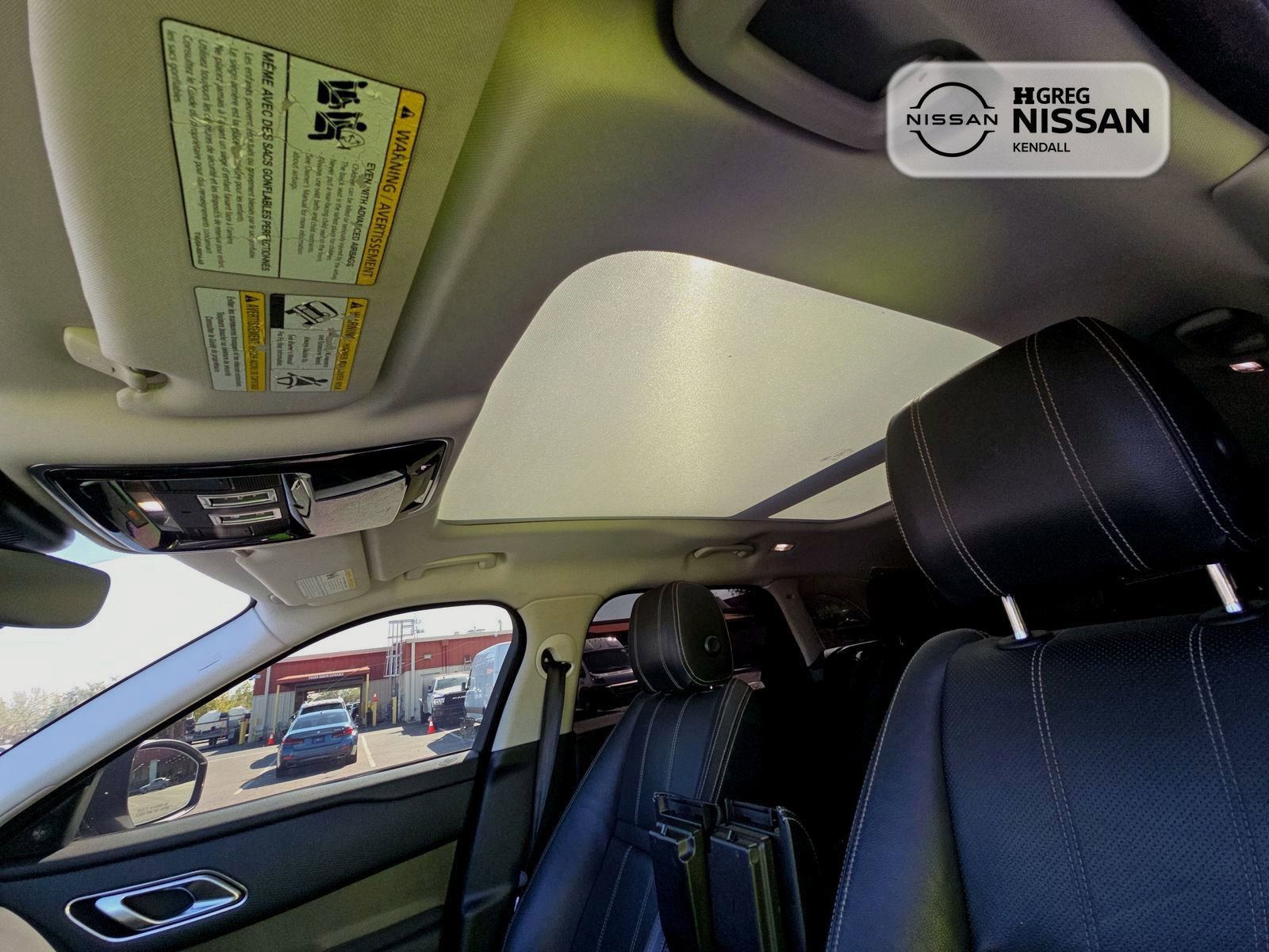 Used 2019 Land Rover Range Rover Velar S image 11