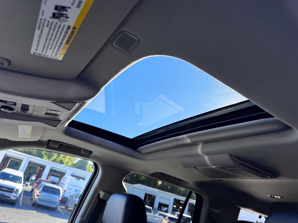 Used 2020 Cadillac Escalade Luxury AWD/4WD image 13