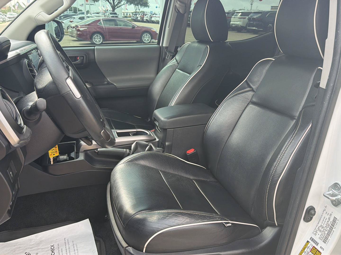 Used 2022 Toyota Tacoma SR5 RWD image 12