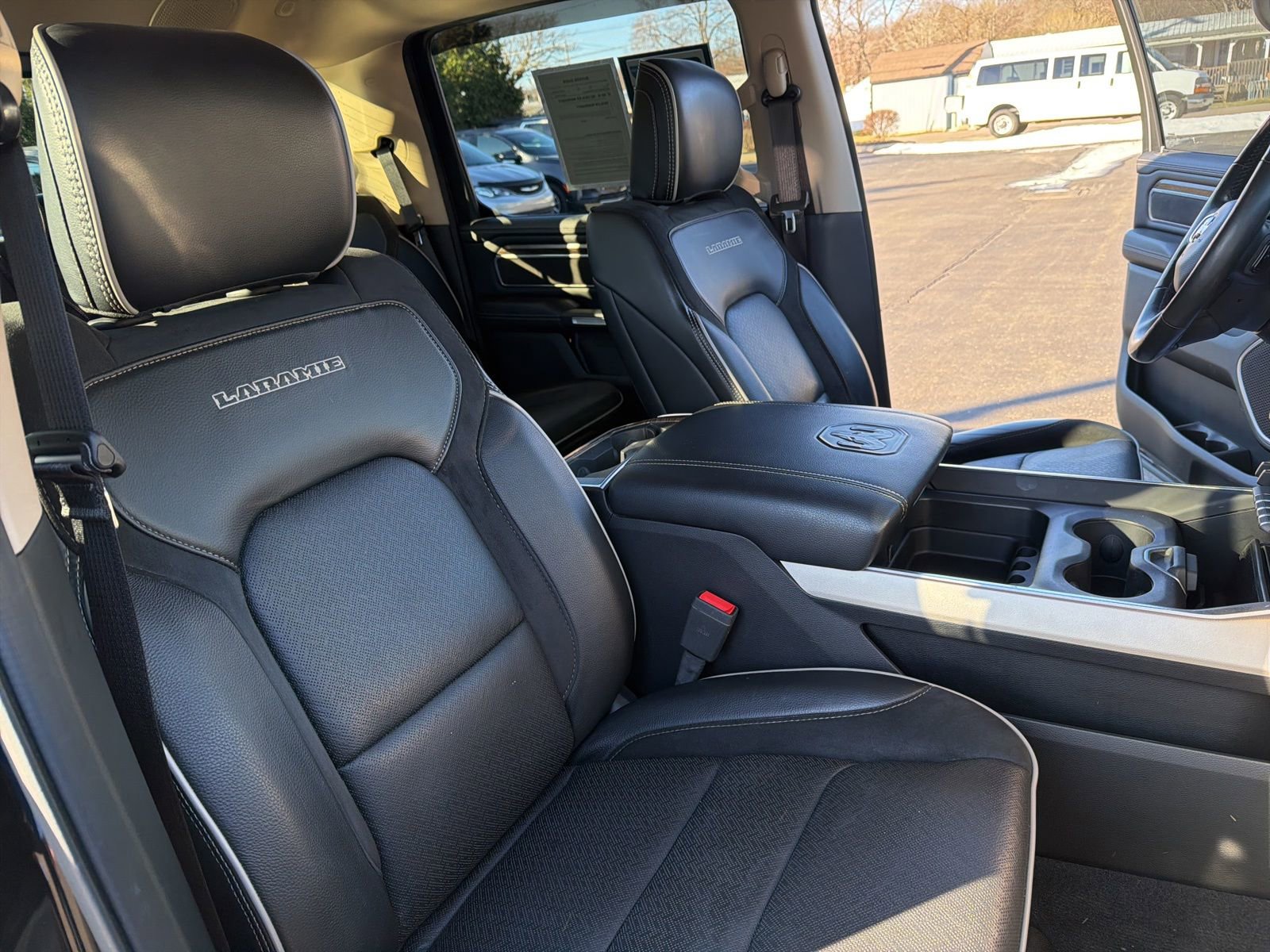 Used 2019 RAM 1500 Laramie image 28