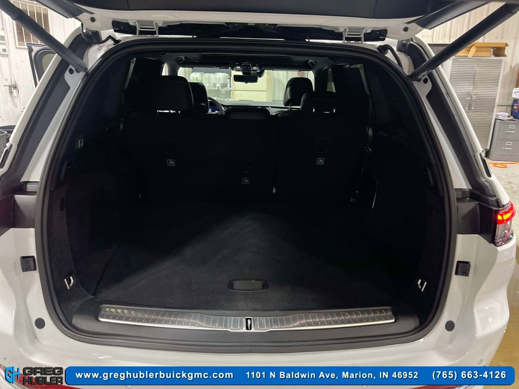 Used 2024 Jeep Grand Cherokee Overland w/ Luxury Tech Group IV image 11