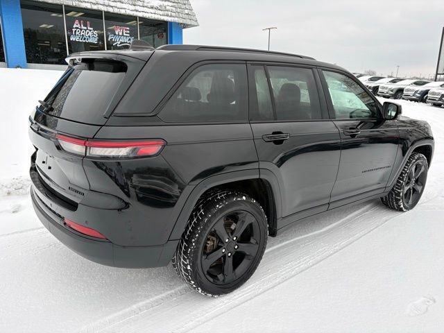 Used 2023 Jeep Grand Cherokee Limited w/ Luxury Tech Group II image 9