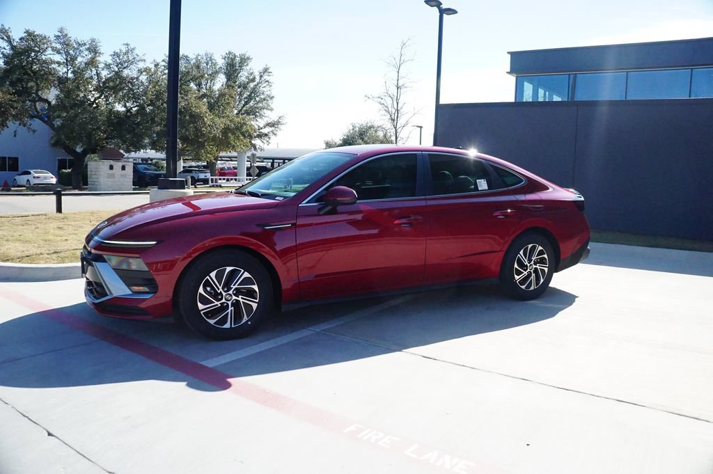 New 2026 Hyundai Sonata Blue FWD image 4
