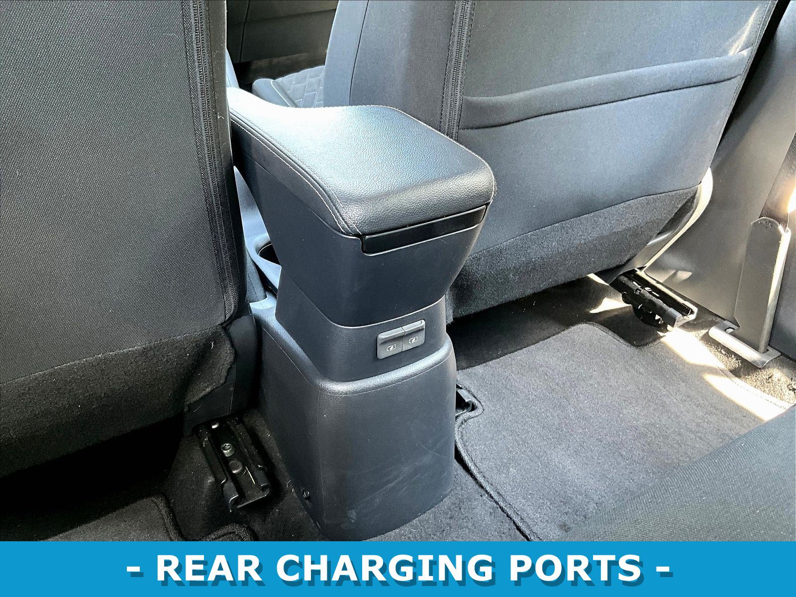 Used 2022 Nissan Kicks S FWD image 10