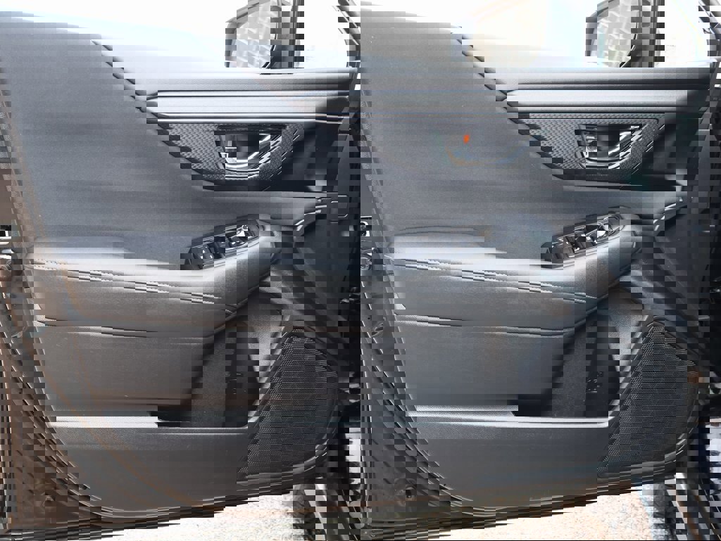 Used 2022 Subaru Outback Premium image 22