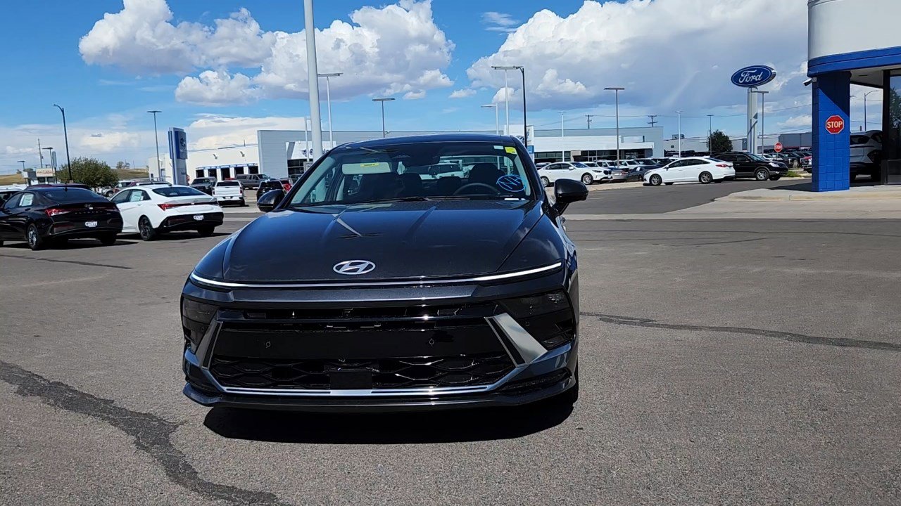 New 2025 Hyundai Sonata Limited image 4