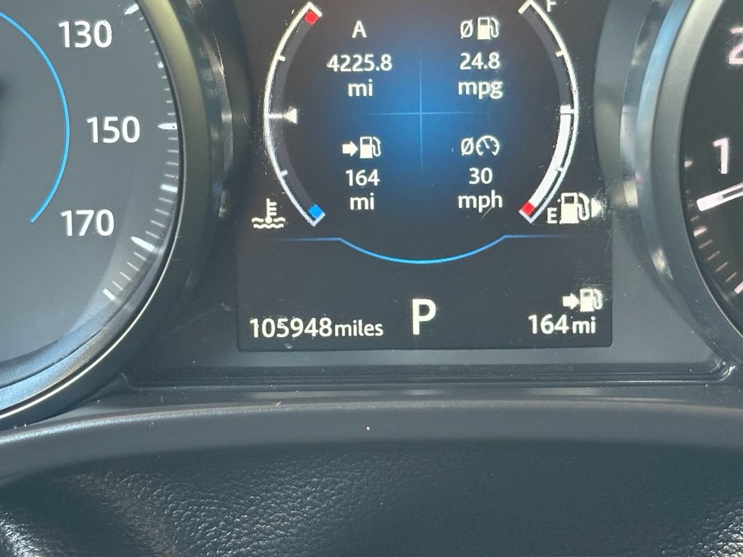 Used 2018 Jaguar F-PACE Premium AWD/4WD image 16