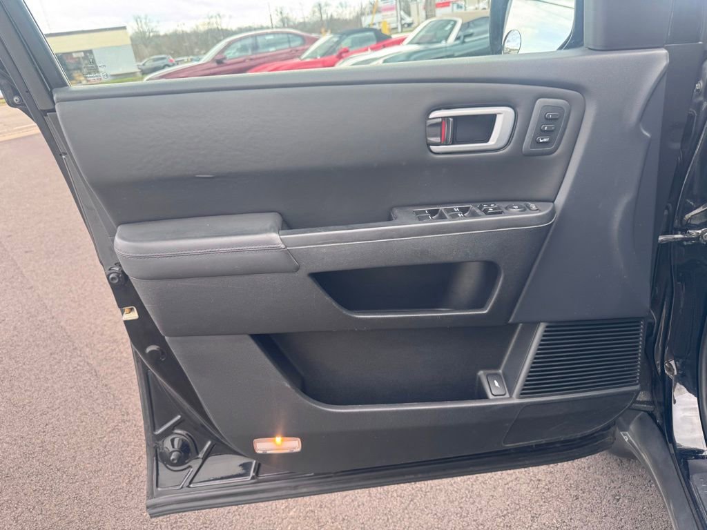 Used 2015 Honda Pilot Touring image 11