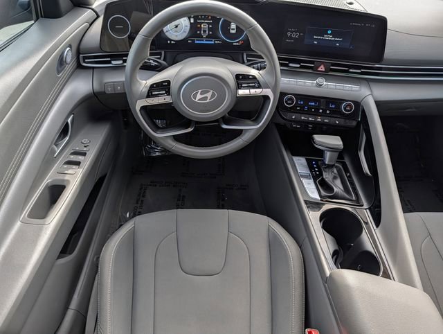 Used 2024 Hyundai Elantra SEL w/ Convenience Package FWD image 13