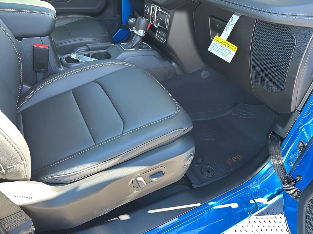 New 2026 Jeep Wrangler Unlimited Sahara AWD/4WD image 19