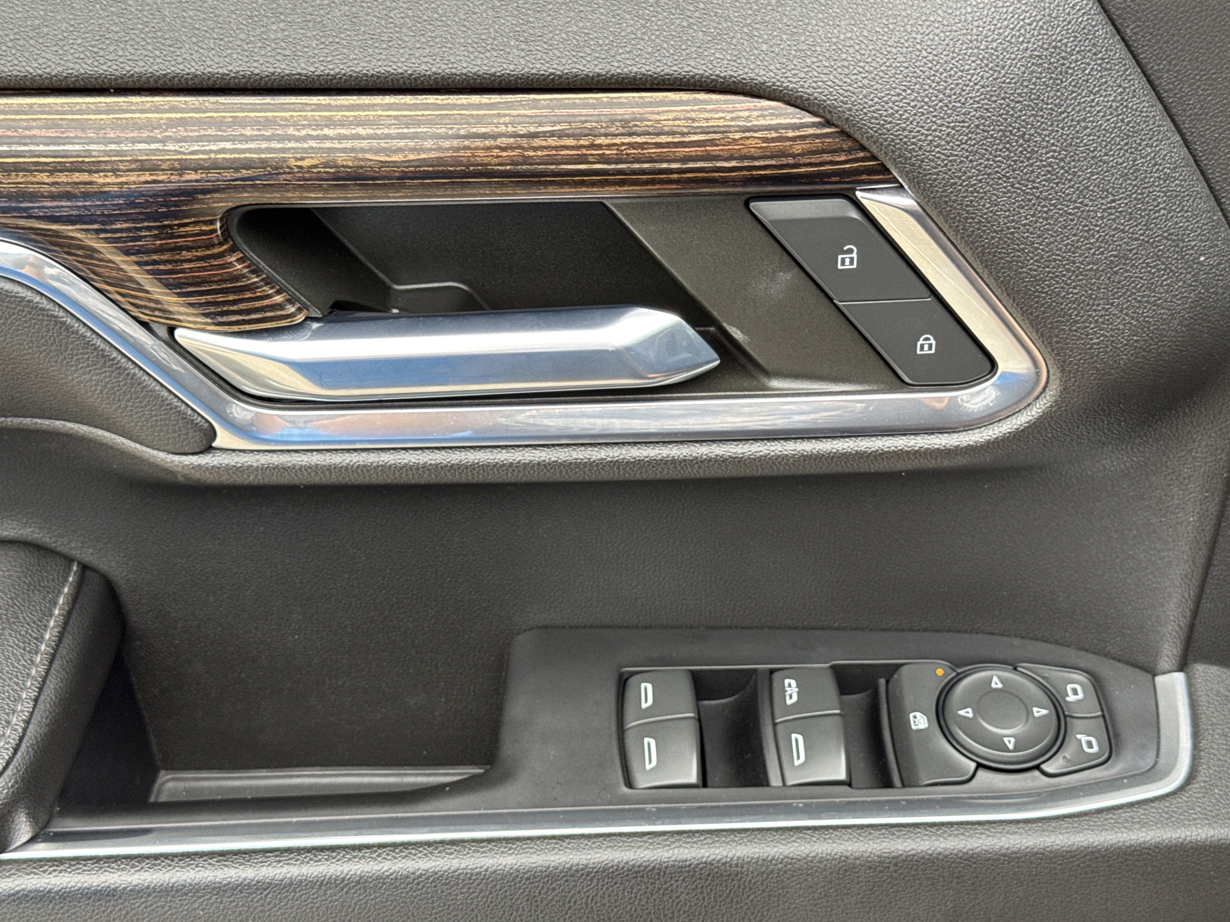 Used 2022 GMC Sierra 1500 Elevation image 26