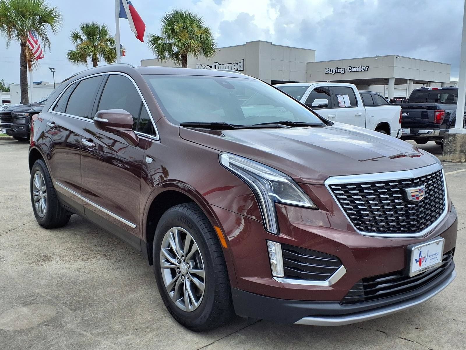 Used 2023 Cadillac XT5 Premium Luxury FWD image 3