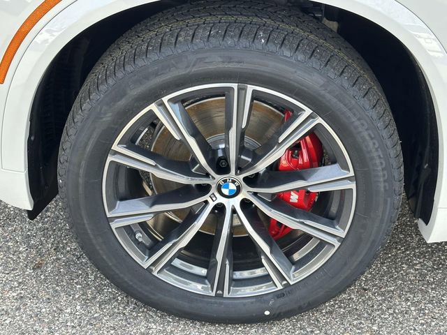 New 2026 BMW X5 xDrive40i w/ M Sport Package AWD/4WD image 7