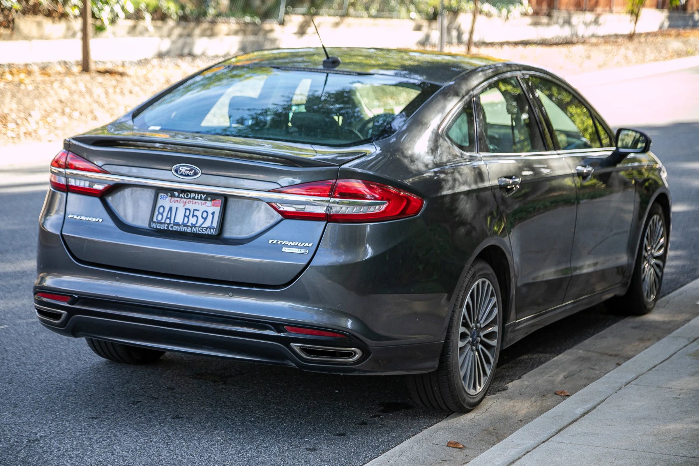 Used 2018 Ford Fusion Titanium image 4