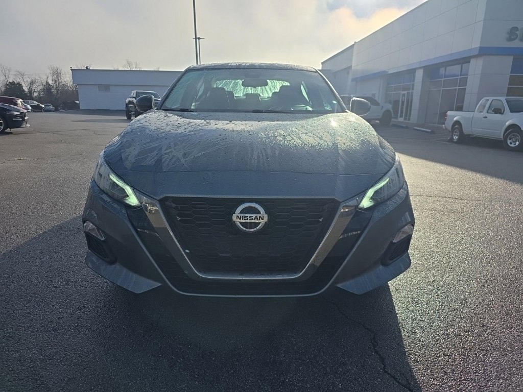 Used 2021 Nissan Altima 2.5 SR w/ SR Premium Package image 2