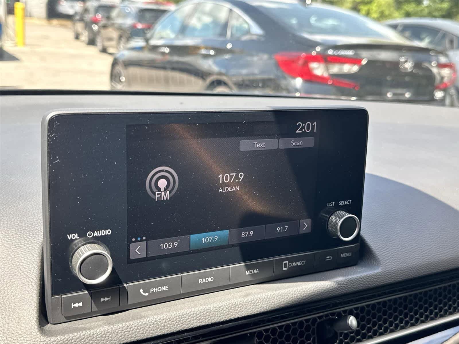 Used 2023 Honda Civic EX-L image 25