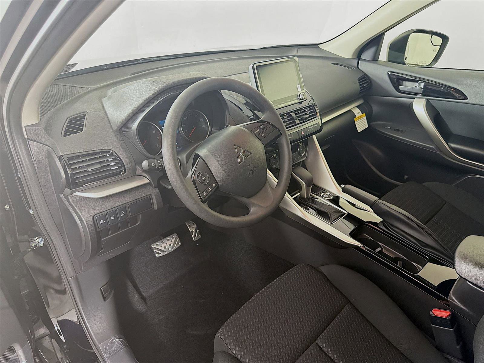 New 2026 Mitsubishi Eclipse Cross ES image 9