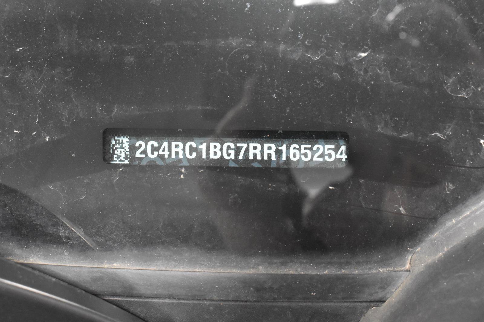 Used 2024 Chrysler Pacifica Touring-L image 34