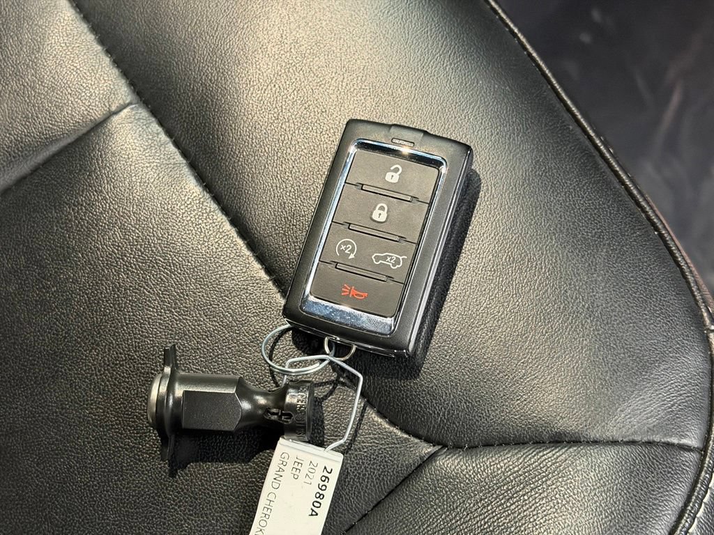 Used 2021 Jeep Grand Cherokee L Limited w/ Trailer Tow Group (B) AWD/4WD image 24