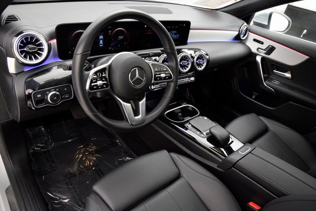 Used 2023 Mercedes-Benz CLA 250 image 23