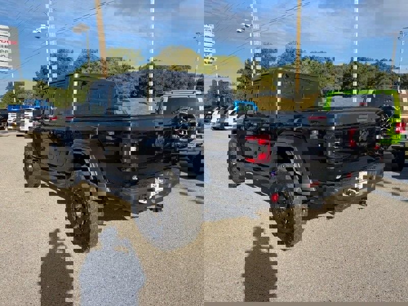 Used 2021 Jeep Gladiator Sport image 6