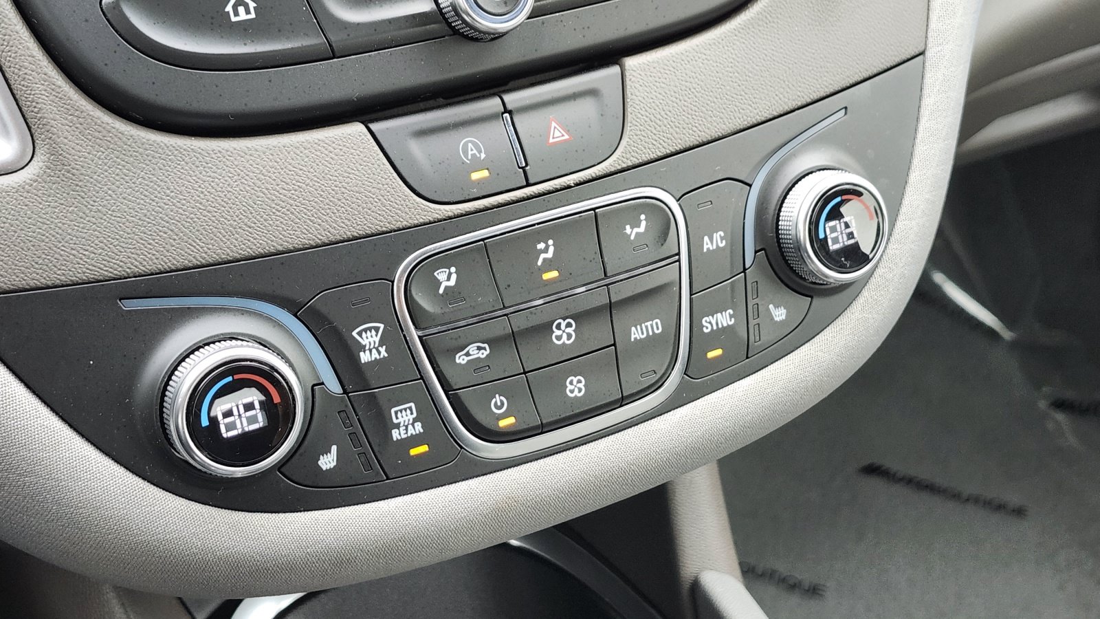 Used 2025 Chevrolet Malibu LT FWD image 27
