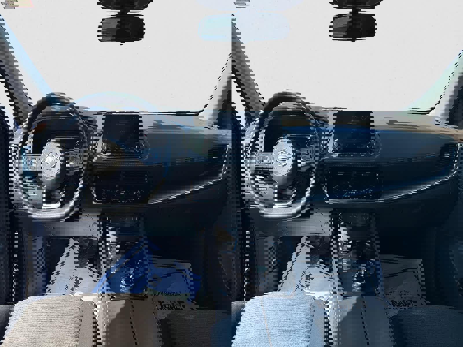 Used 2022 Nissan Rogue SV image 16